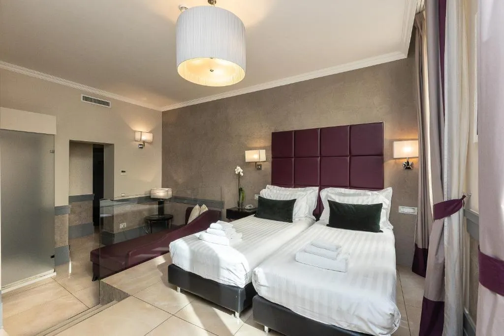 TRIPLE DELUXE WITH VIEWS Room, Hotel Castellino Roma, Rome