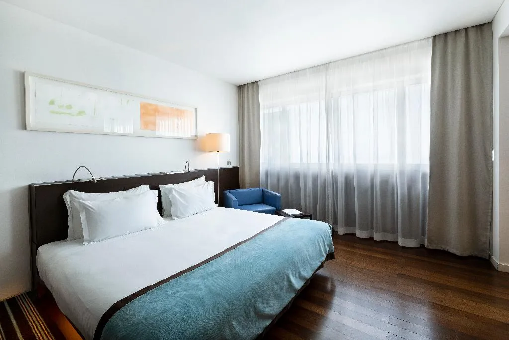 Double or Twin STANDARD Room, VIP Grand Lisboa, Lisbon