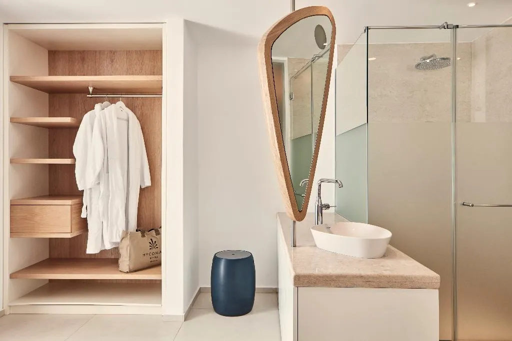 JUNIOR SUITE WITH JACUZZI Room, Myconian Kyma, a Member of Design Hotels, Mykonos