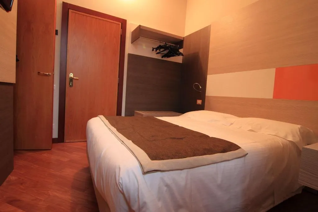 DOUBLE ECONOMY Room, Metro, Milan