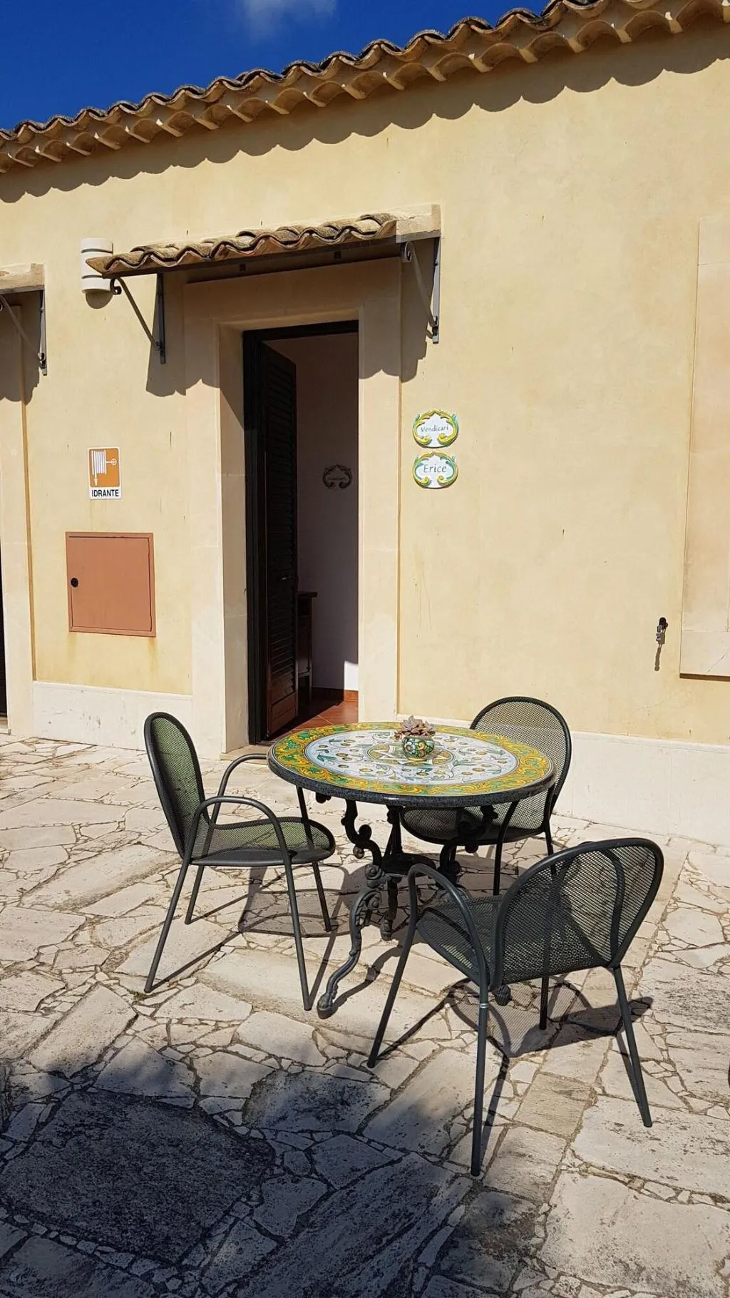 Terrace, Hotel La Corte Del Sole, Catania