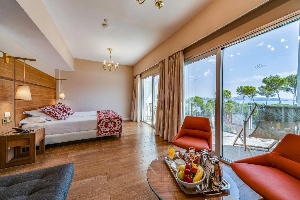 JUNIOR SUITE STANDARD Room, Hotel Gran Fornells Thalasso & Spa, Majorca