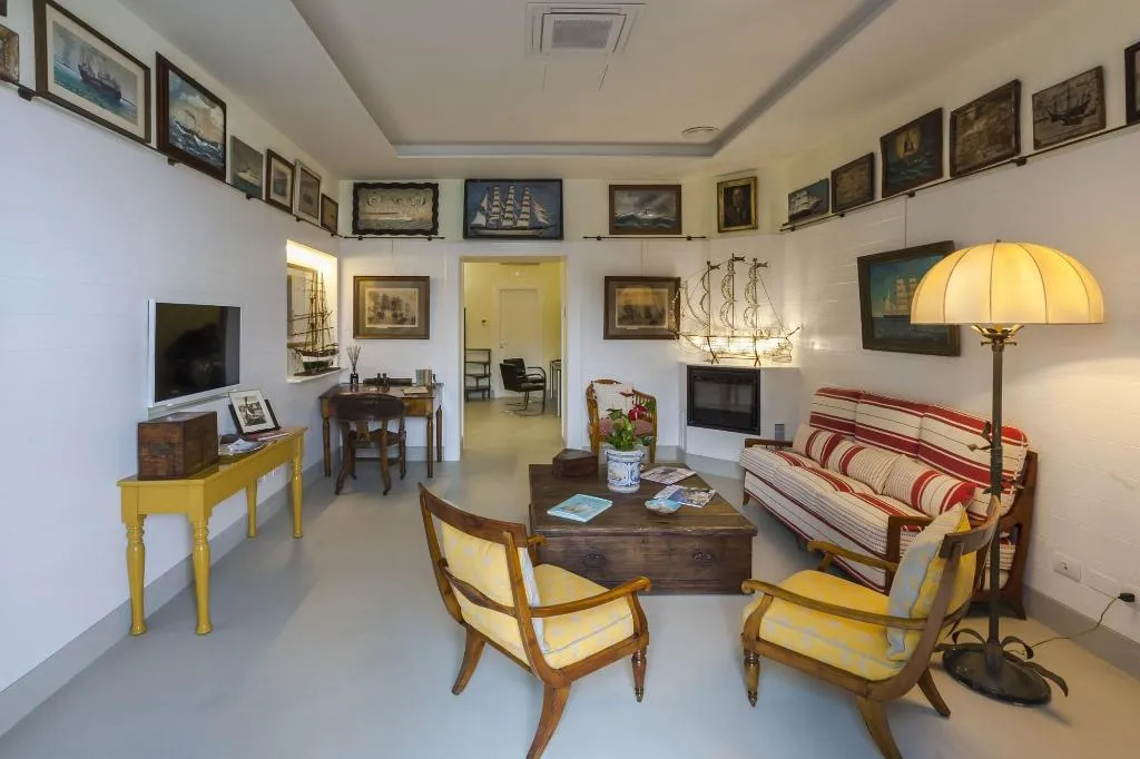 Lobby, Yacht Club Capo Cervo Suites, Naples