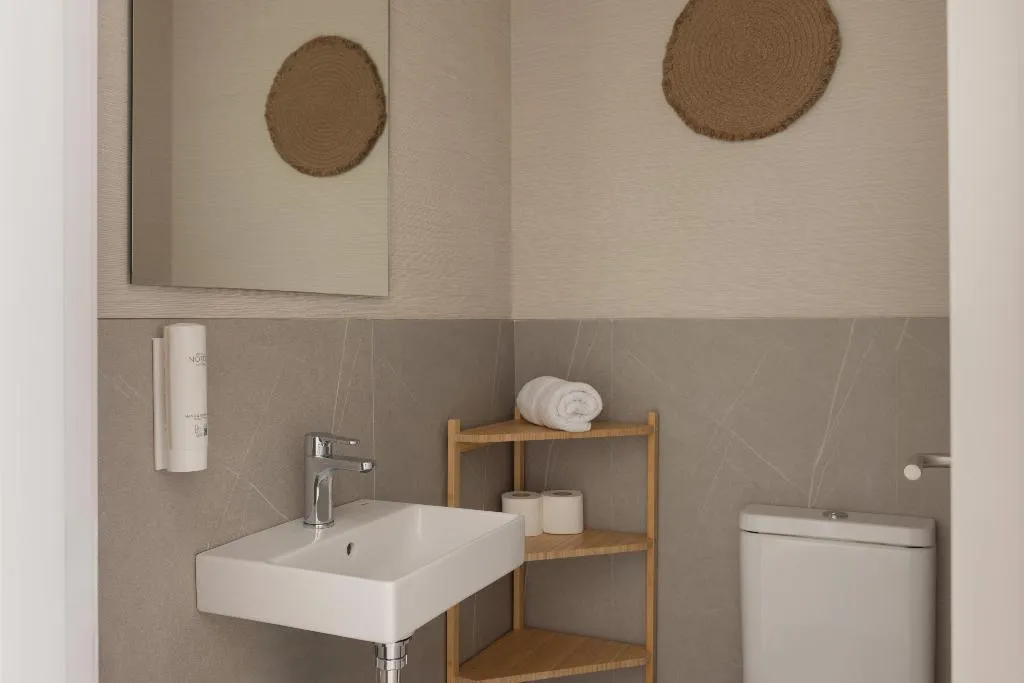 APARTMENT TWO BEDROOMS WITH TERRACE Room, Líbere Valencia Ruzafa, Valencia