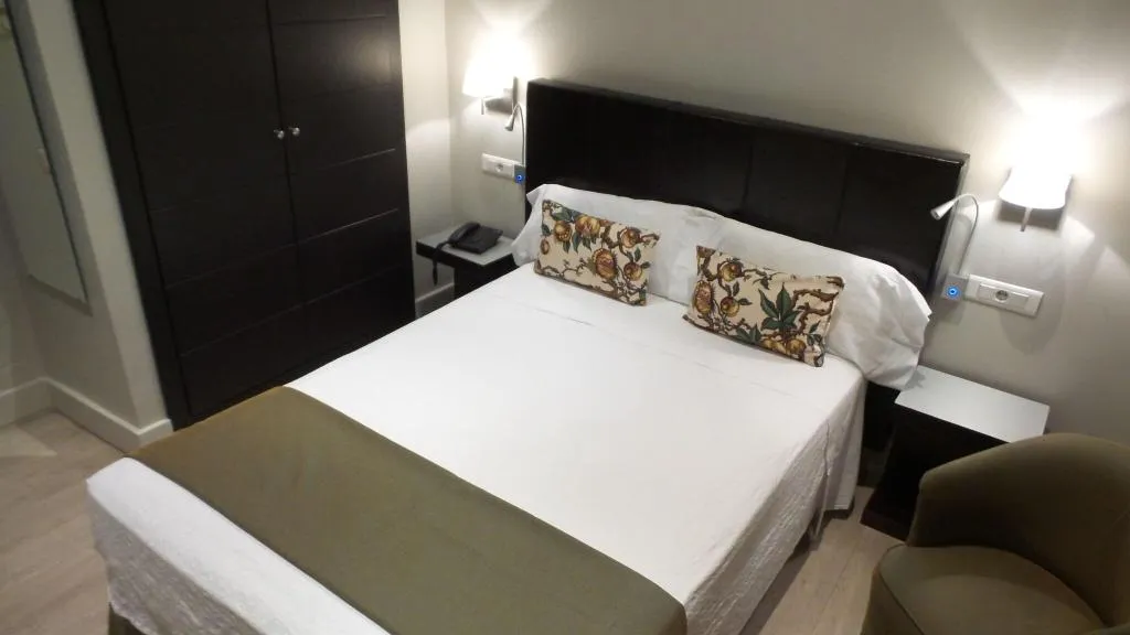 SINGLE STANDARD Room, Hotel Moderno, Madrid