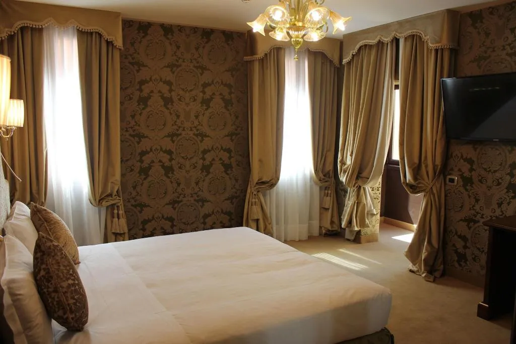 SINGLE STANDARD Room, Casanova, Venice