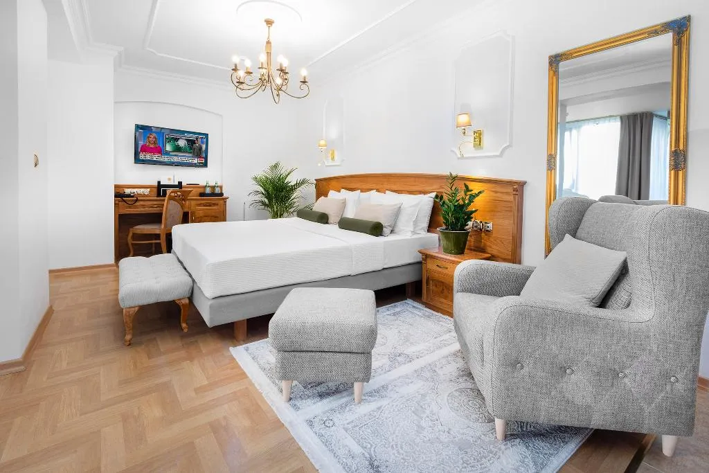 Double or Twin SUPERIOR WITH VIEWS Room, Ventus Rosa Boutique Aparthotel, Krakow