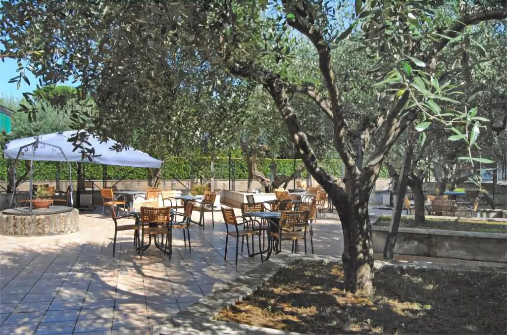 Terrace, Antica Colonia, Rome