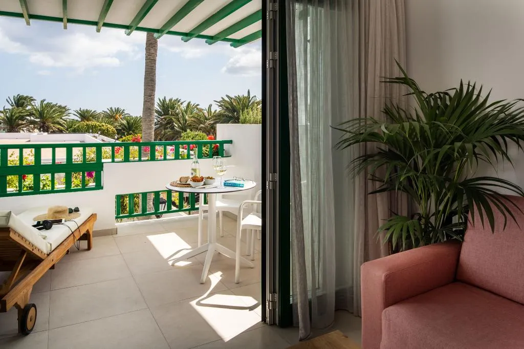APARTMENT KING SIZE BED Room, Nazaret Apartments, Lanzarote