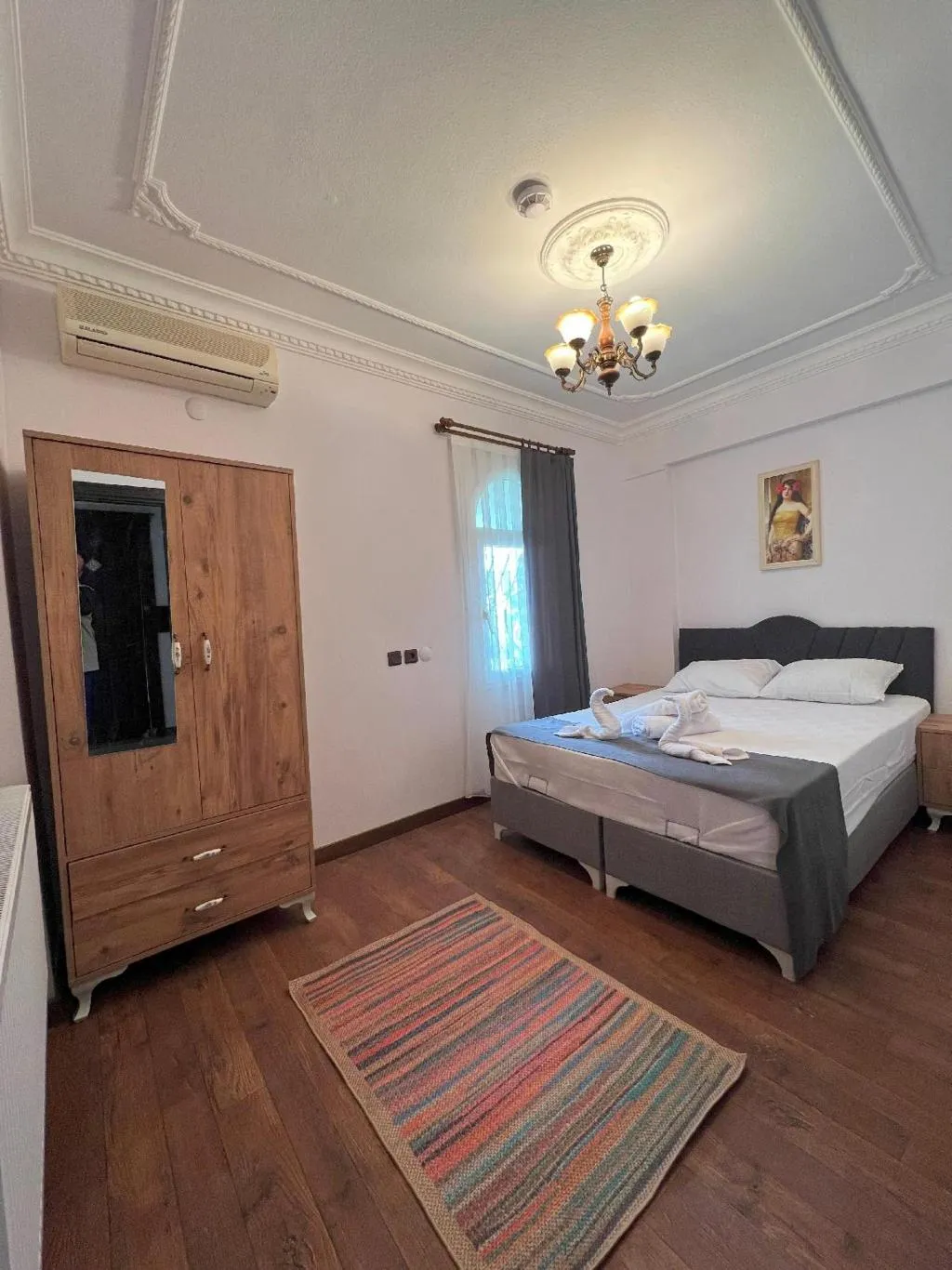 Room, Bella, Izmir