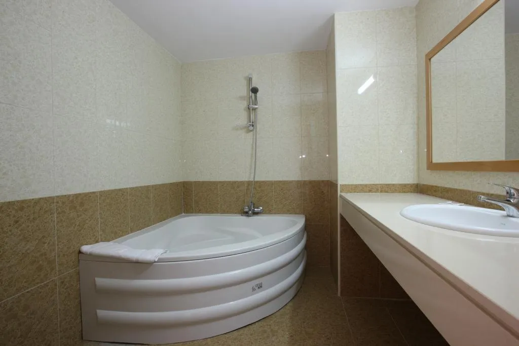 SINGLE STANDARD Room, Veronica, Cyprus