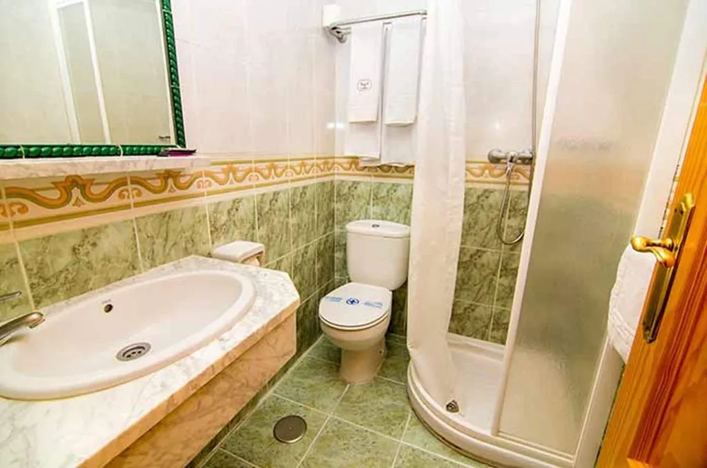 SINGLE STANDARD Room, Hostal Los Corchos, Costa Del Sol