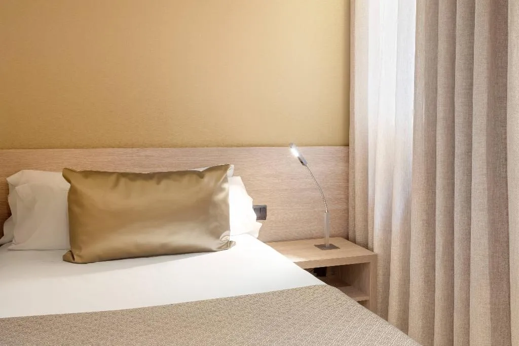 SINGLE STANDARD Room, Catalonia Atocha, Madrid