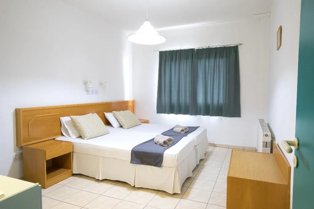 Room, Debbie Xenia, Cyprus