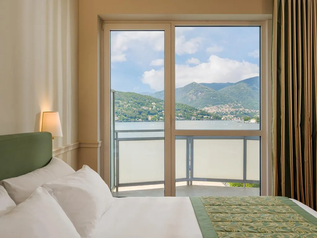 JUNIOR SUITE LAKE VIEW Room, Barchetta Excelsior, Milan