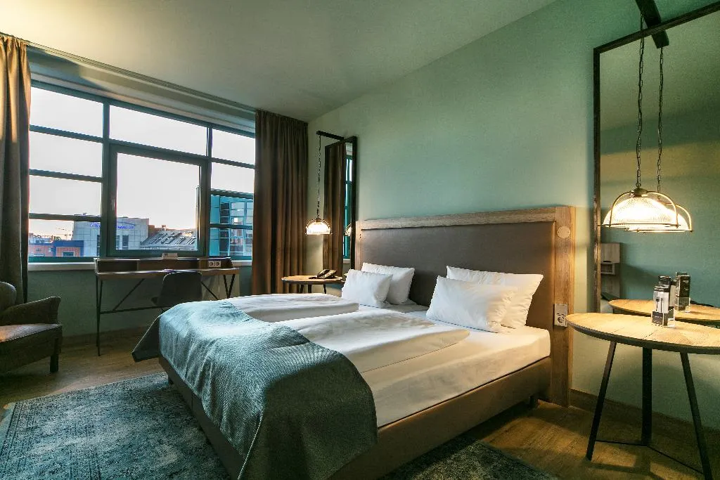 DOUBLE STANDARD Room, Ameron Abion Spreebogen Waterside, Berlin