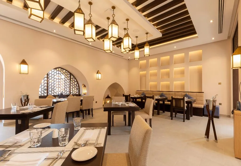 Restaurant, Mysk Al Badayer Retreat, Dubai