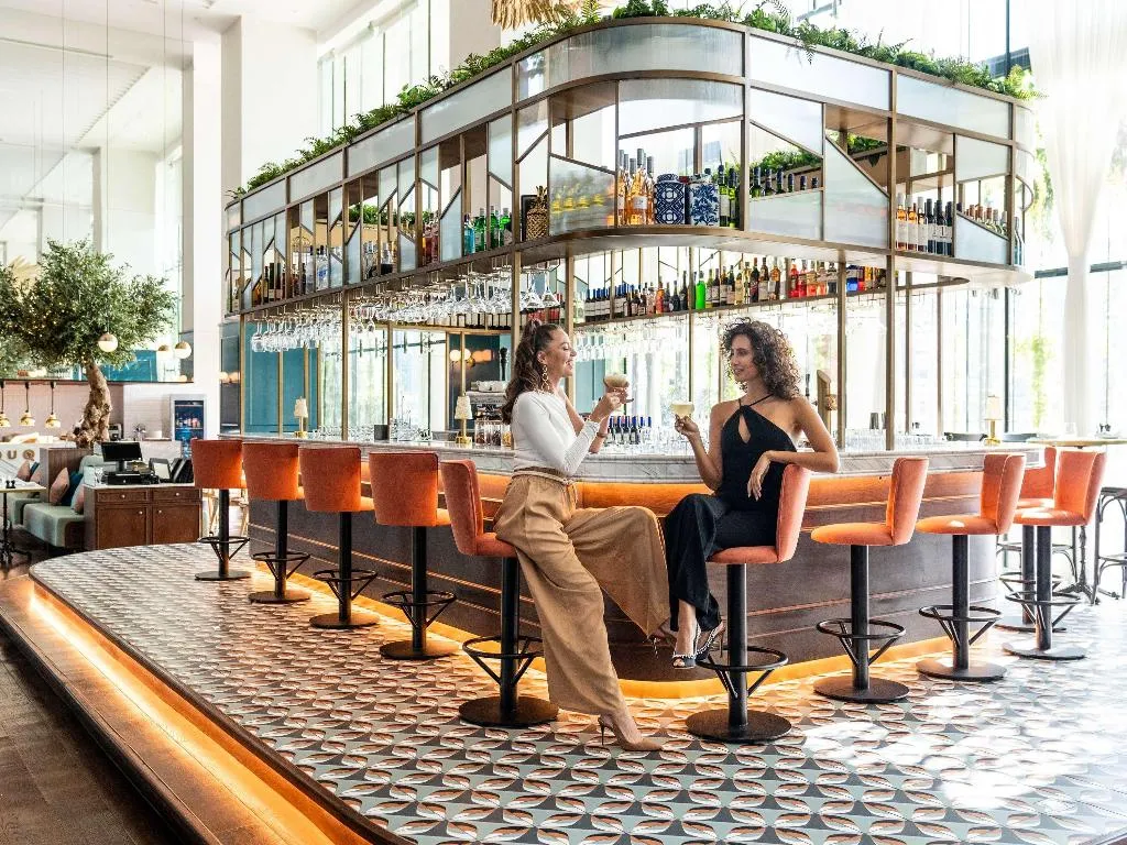 Bar, Pullman Dubai Downtown, Dubai