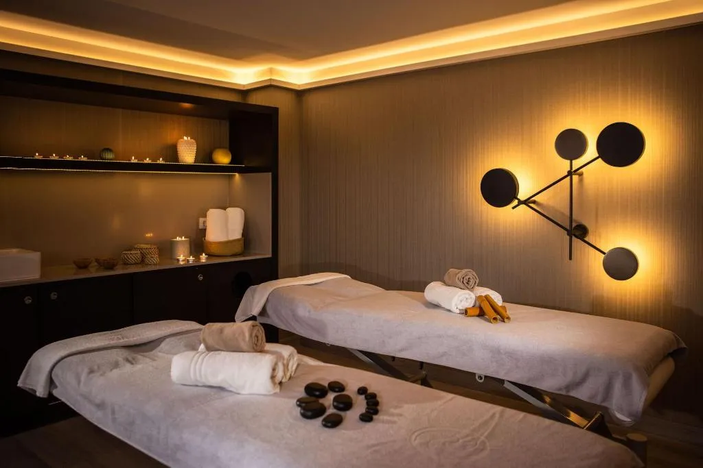 Sports and Entertainment, Hotel Balneario Broquetas, Barcelona