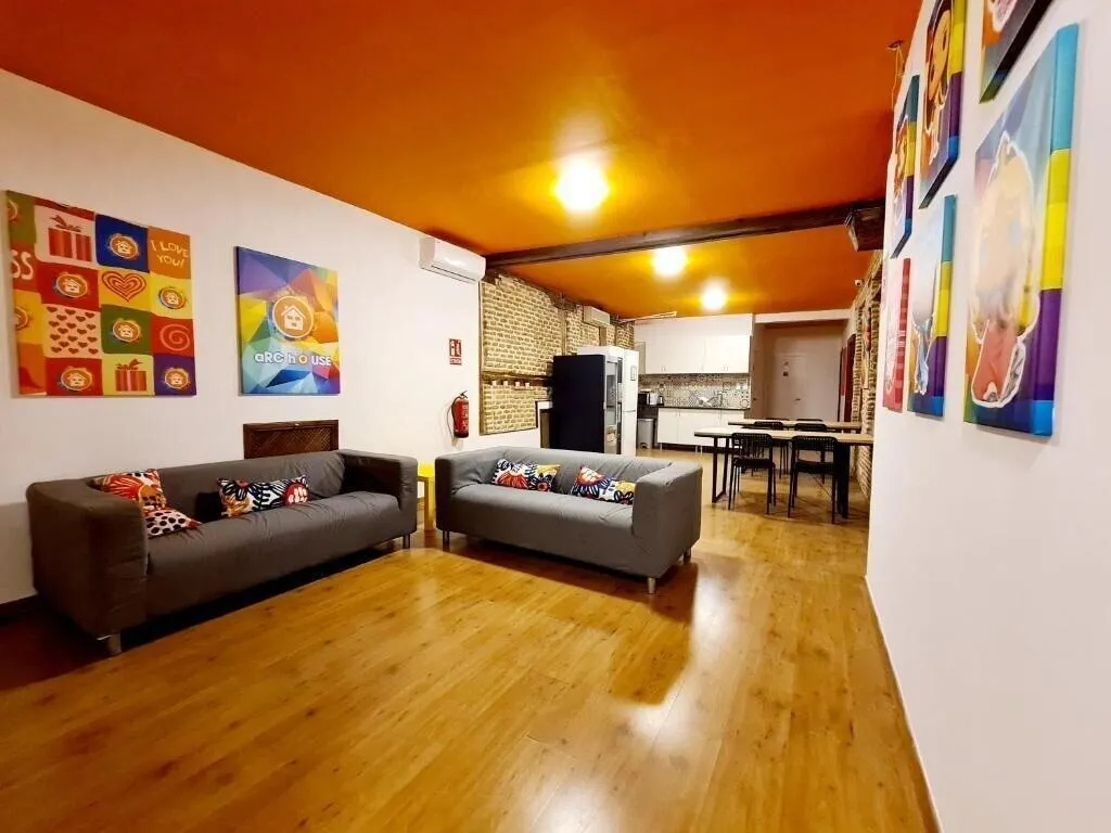 Room, Arc House Madrid, Madrid