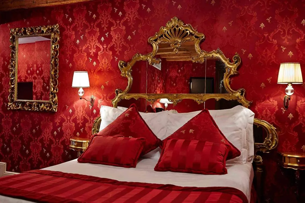DOUBLE SUPERIOR Room, Palazzo Paruta, Venice