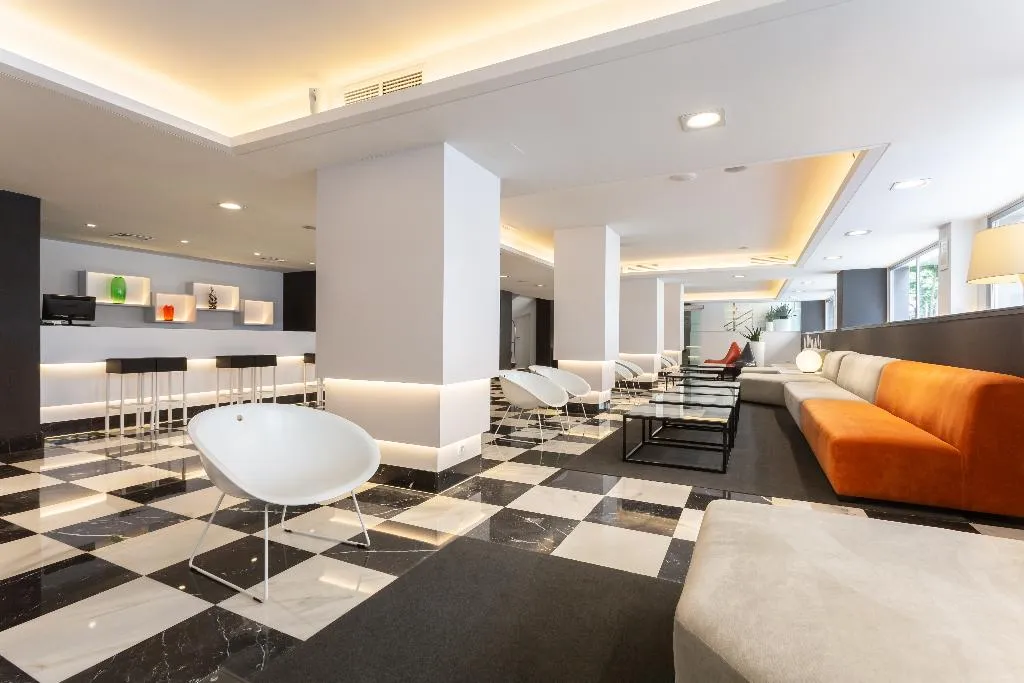 Lobby, Monte Carmelo, Seville