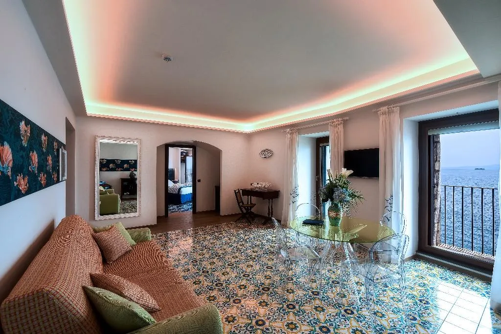 SUITE SEA FRONT Room, Ravello Art Hotel Marmorata, Naples