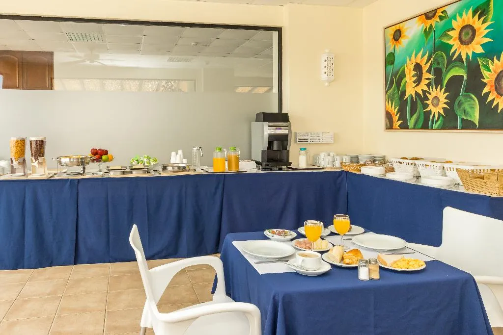 Restaurant, Janelas do Mar, Algarve