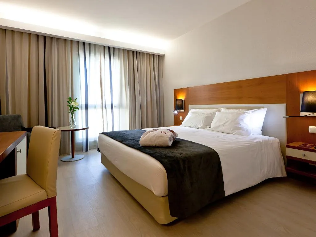Room, Mercure Lisboa Hotel, Lisbon
