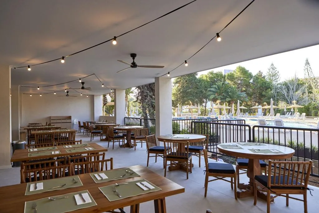 Restaurant, tent Palmanova, Majorca
