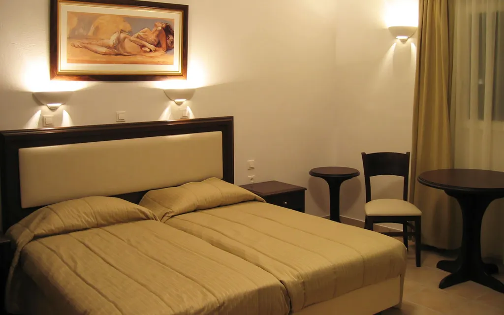 TRIPLE STANDARD Room, Giannoulaki Hotel, Mykonos