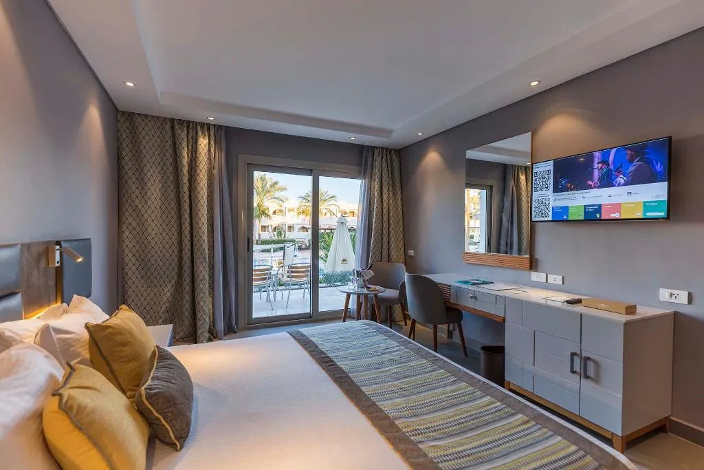 FAMILY ROOM POOL VIEW Room, Sunrise Diamond Beach Resort – Grand Select-, Red Sea Riviera