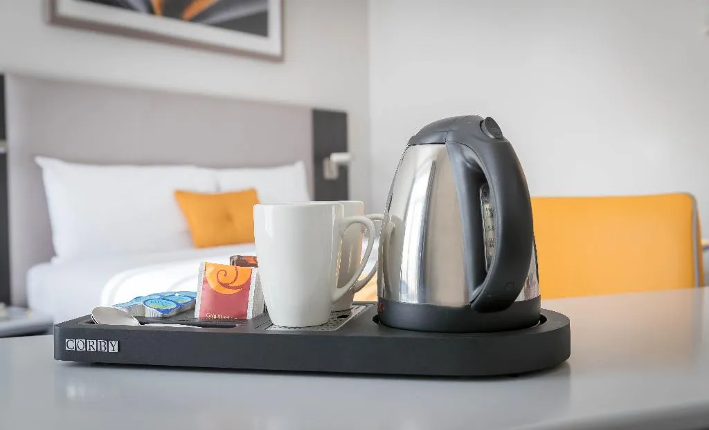 Double or Twin STANDARD Room, Maldron Hotel Dublin Airport, Dublin