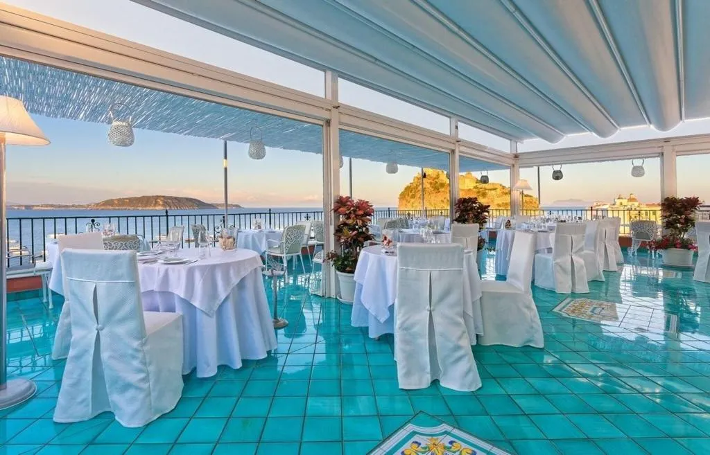 Restaurant, Miramare e Castello, Naples