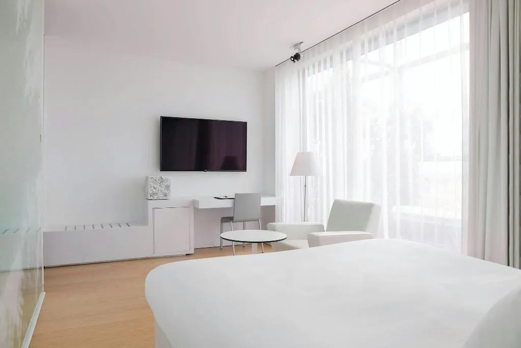 DOUBLE SUPERIOR WITH VIEWS Room, Renaissance Barcelona Fira, Barcelona