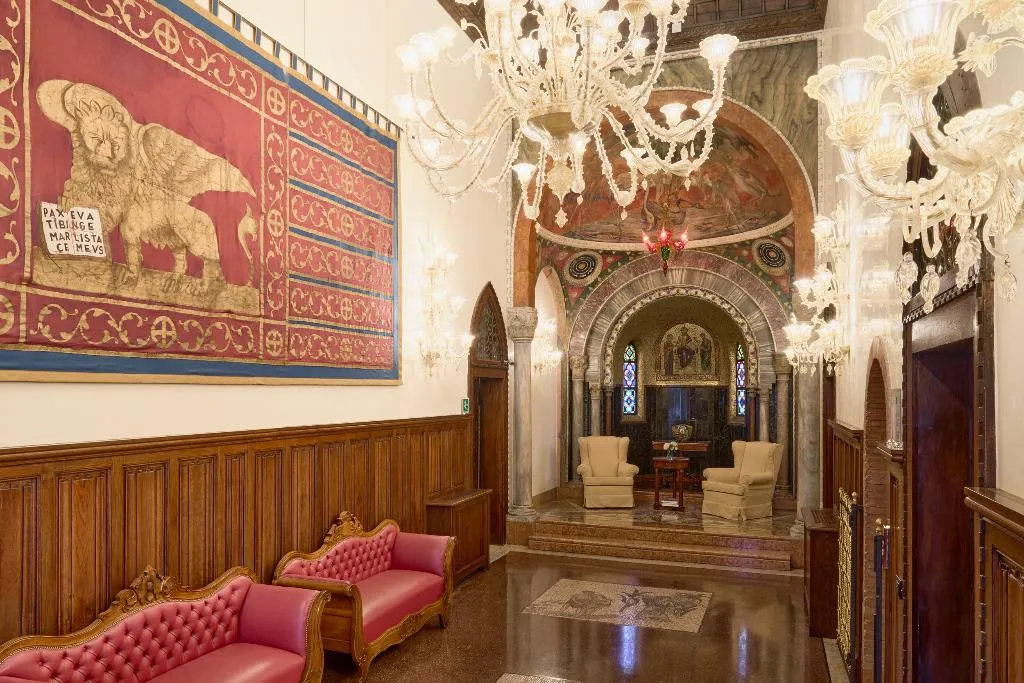 Lobby, Palazzo Stern, Venice