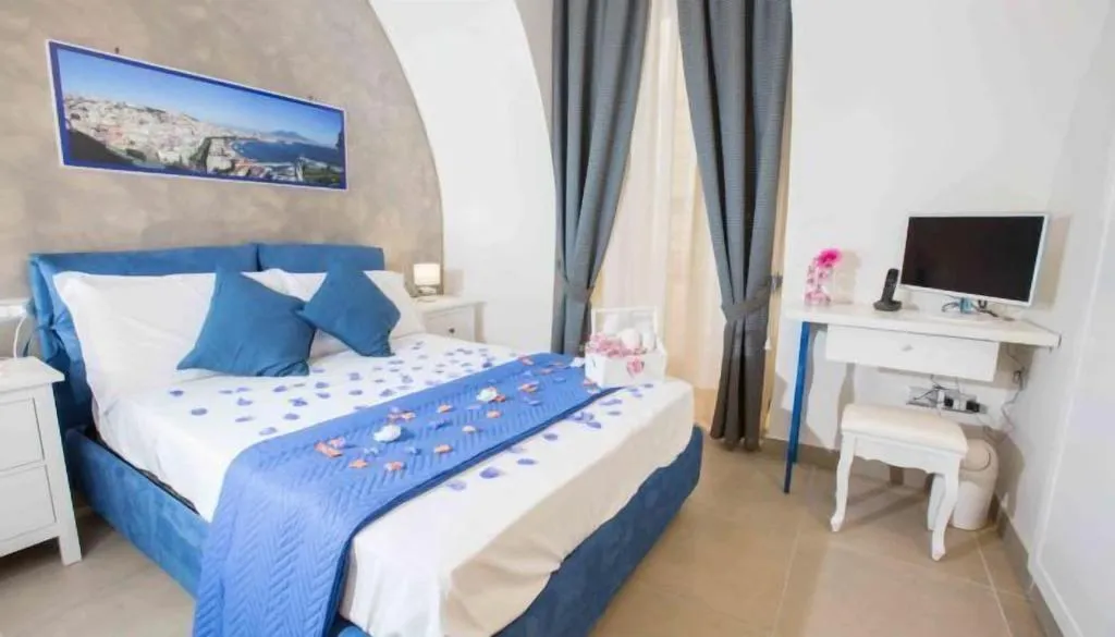Room, Chiaia Suites, Naples