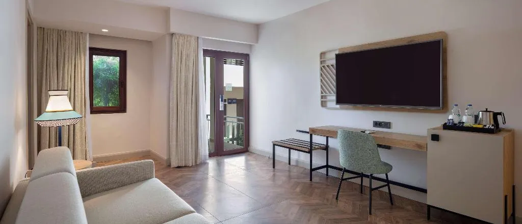 FAMILY ROOM GUEST ROOM KING BED Room, DoubleTree By Hilton Bodrum Isıl Club Resort, Bodrum