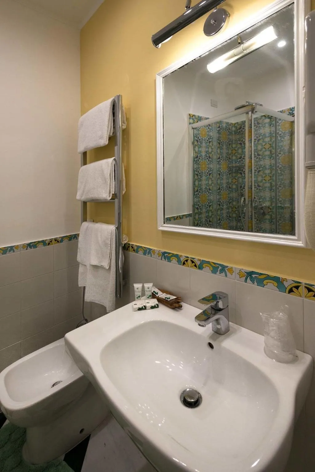 Room, Relais La Rupe, Naples