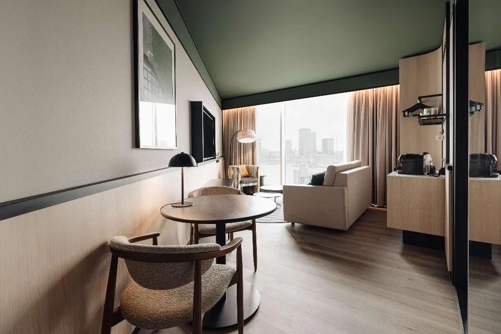 SUITE SUPERIOR RIVER VIEW Room, DoubleTree by Hilton Amsterdam Centraal Station, Amsterdam