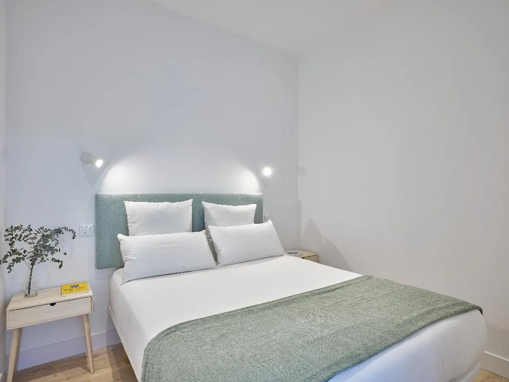 SUITE TWO BEDROOMS TWO BATHROOMS Room, Paseo Suites Hotel, Madrid