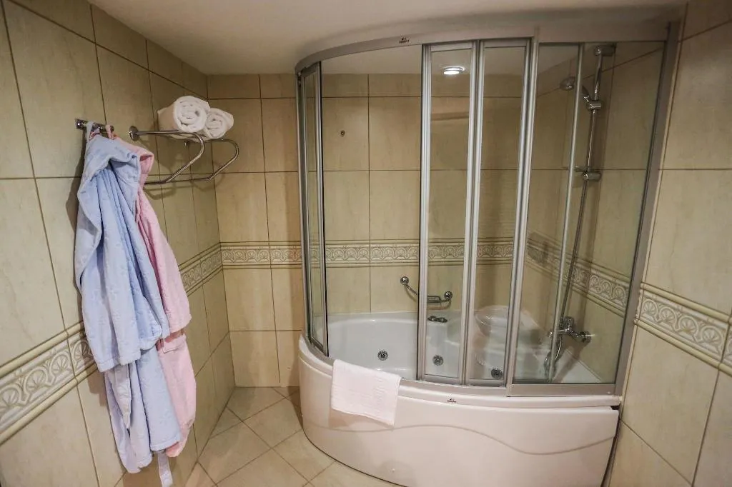 Room, Sivas Buyuk, Antalya