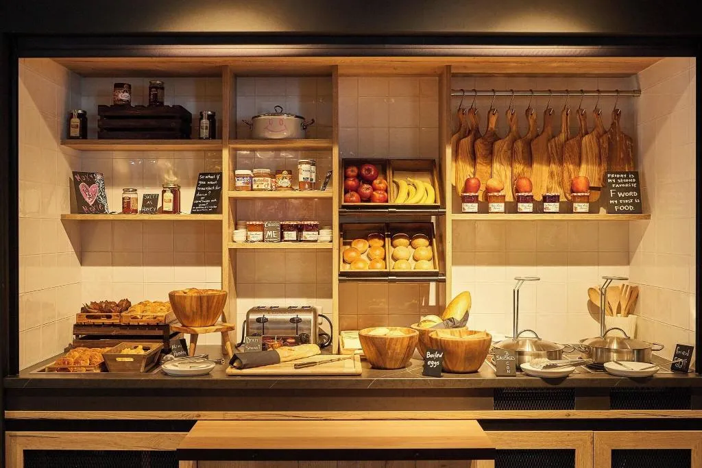 Restaurant, Moxy Patra Marina, Athens