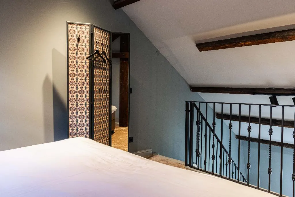 TRIPLE STANDARD Room, Hotel Monastere Maastricht, Amsterdam