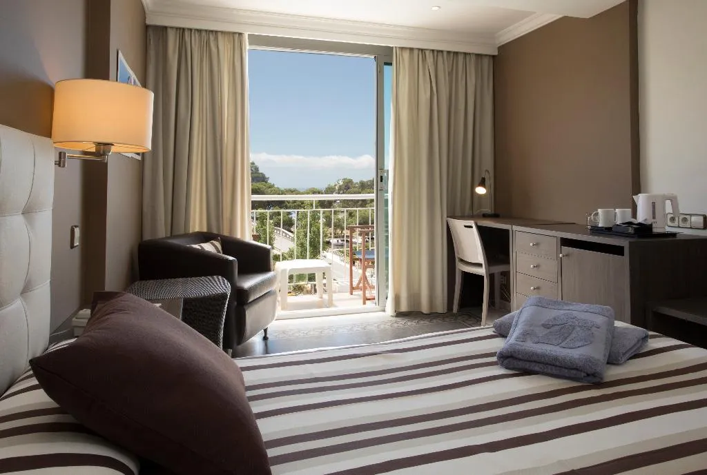 DOUBLE STANDARD Room, Minura Cala Galdana & Apartamentos d´Aljandar, Menorca