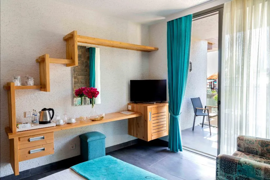 DOUBLE SINGLE USE DELUXE SEA VIEW Room, Herodot Beach Hotel, Bodrum