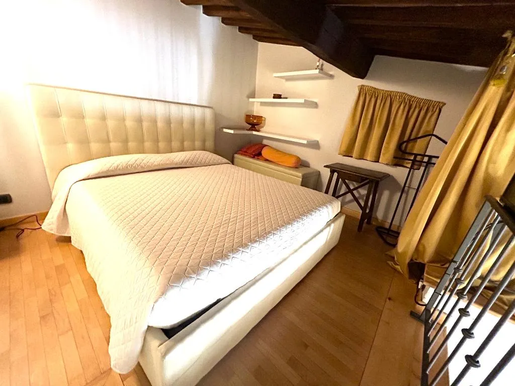 SINGLE STANDARD Room, La Corte Del Re, Florence