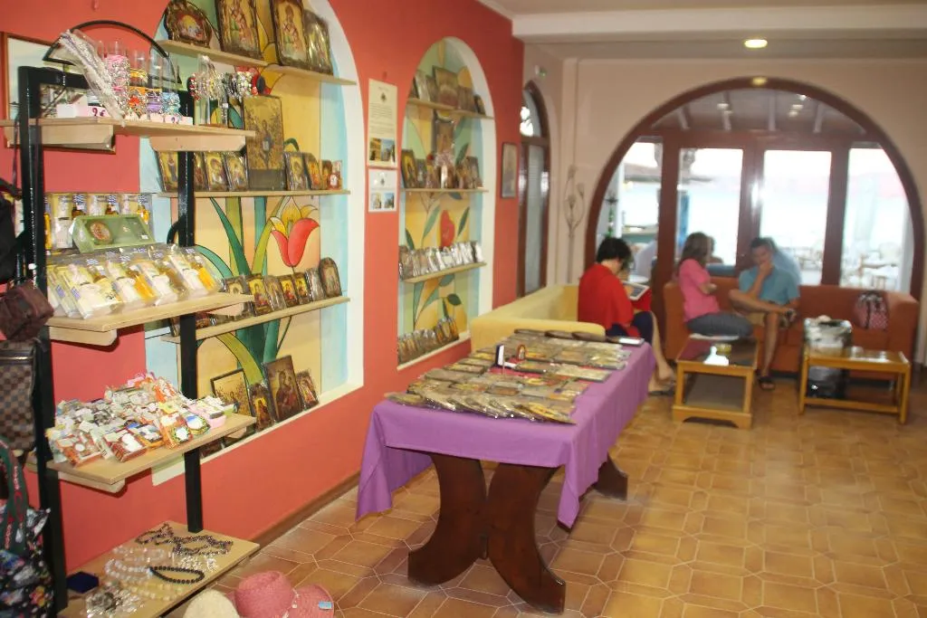 Lobby, Akti Panela, Corfu