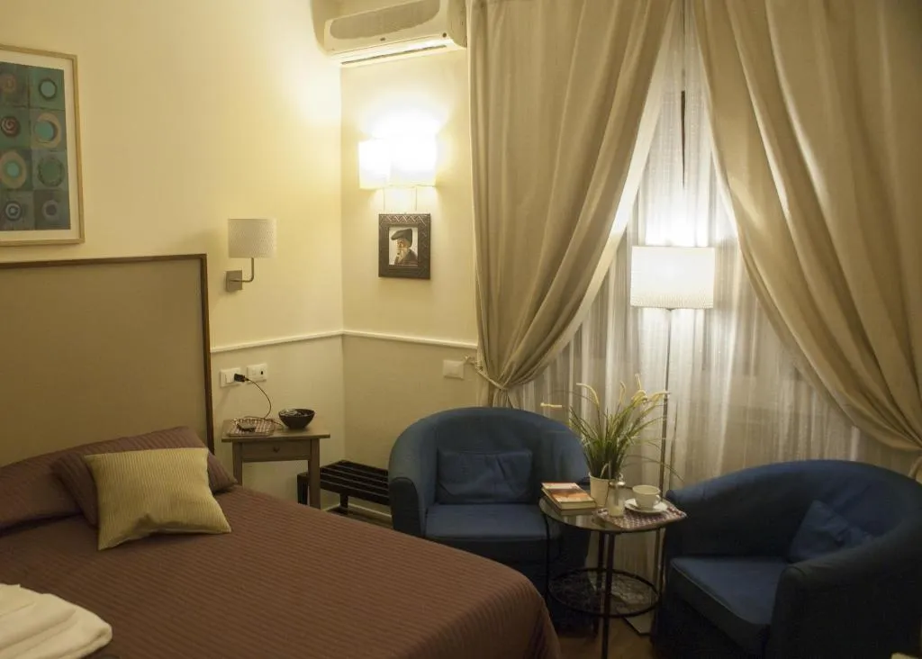 Room, Colfelice Rooms, Naples