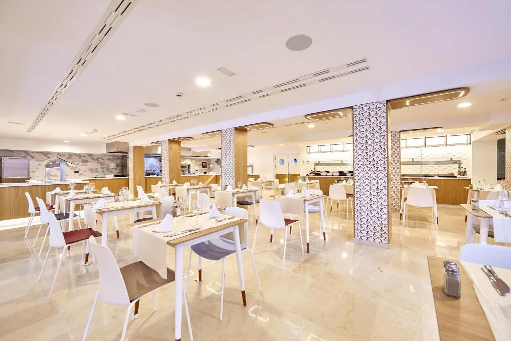 Restaurant, Mediterranean bay, Majorca
